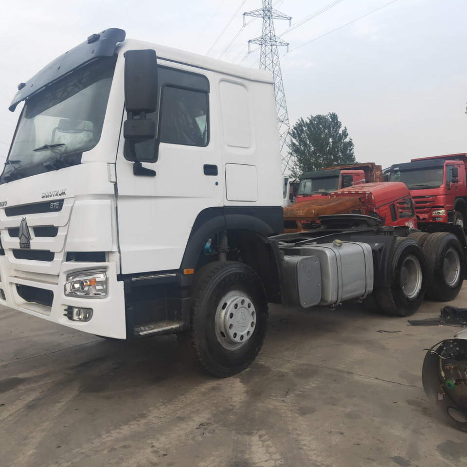SINOTRUK HOWO375 - Vilcējs: foto 1 SINOTRUK HOWO375 - Vilcējs: foto 1