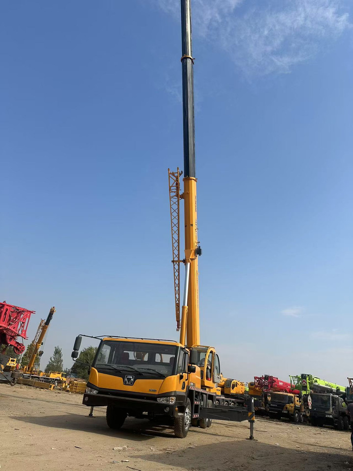 XCMG Crane QY25K5D Good Condition - Visurgājējs celtnis: foto 4 XCMG Crane QY25K5D Good Condition - Visurgājējs celtnis: foto 4