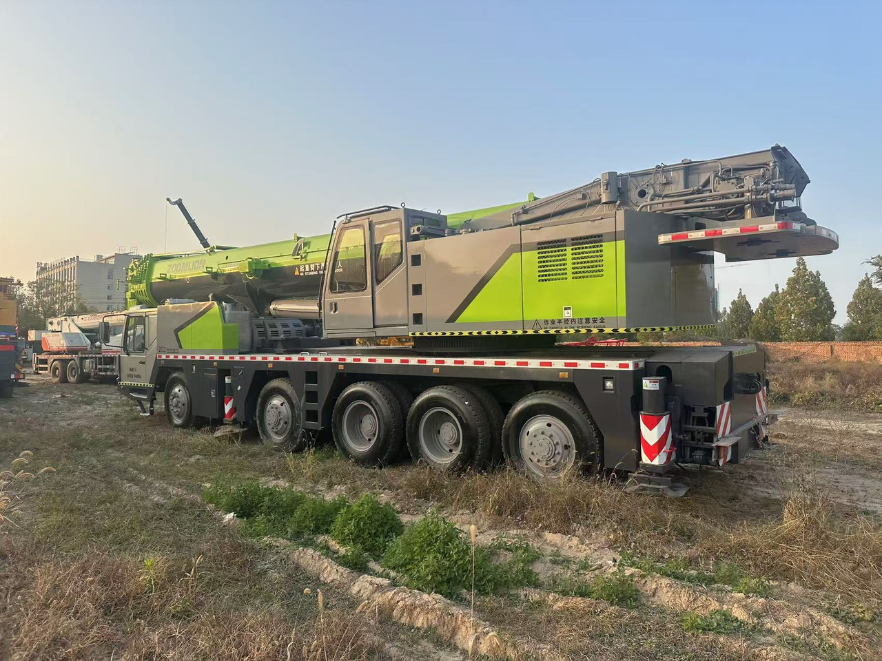 ZOOMLION Crane 90 Ton Click Here for Discount - Visurgājējs celtnis: foto 4 ZOOMLION Crane 90 Ton Click Here for Discount - Visurgājējs celtnis: foto 4
