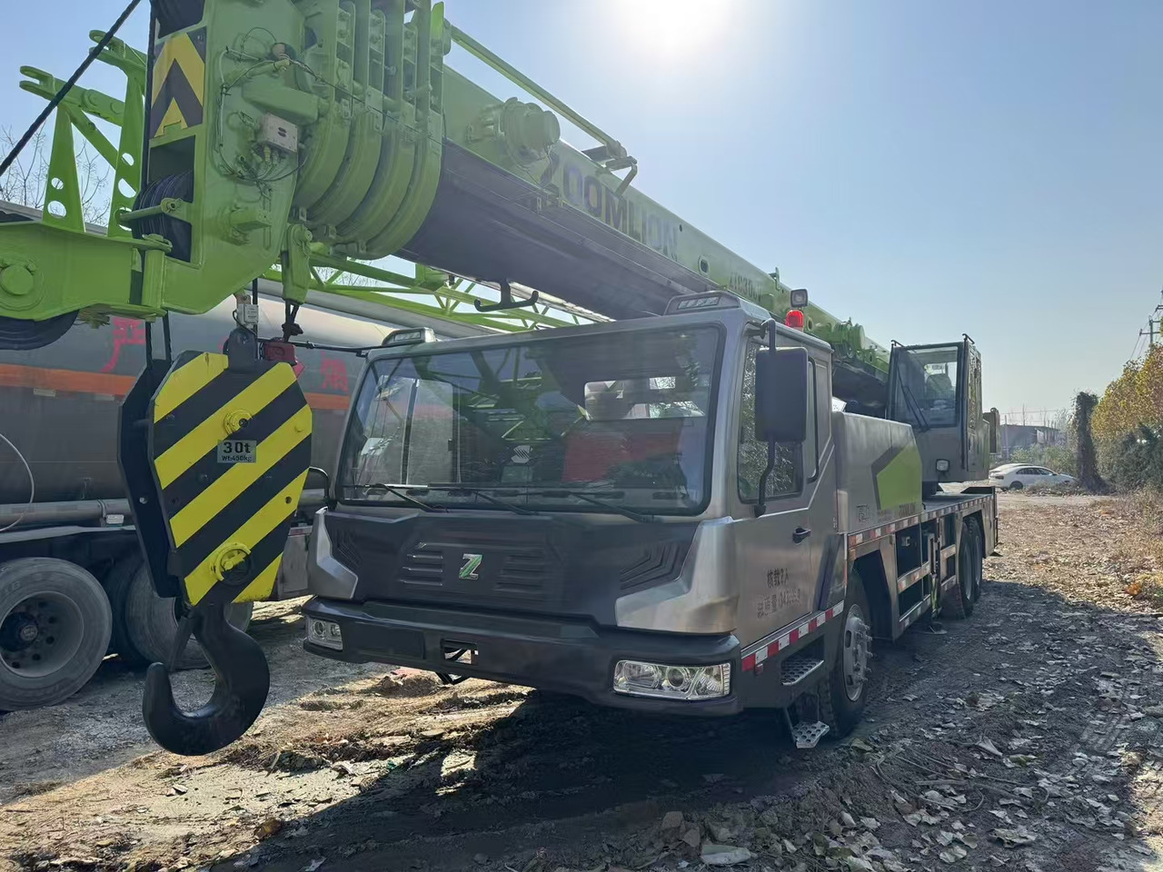 ZOOMLION Crane ZTC300V 30Ton - Visurgājējs celtnis: foto 3 ZOOMLION Crane ZTC300V 30Ton - Visurgājējs celtnis: foto 3