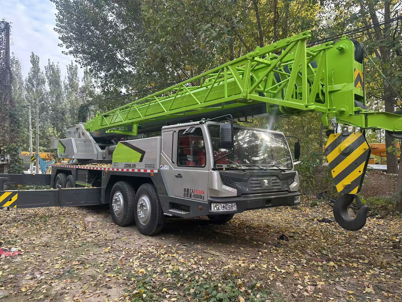 ZOOMLION Crane ZTC700V - Celtnis: foto 1 ZOOMLION Crane ZTC700V - Celtnis: foto 1