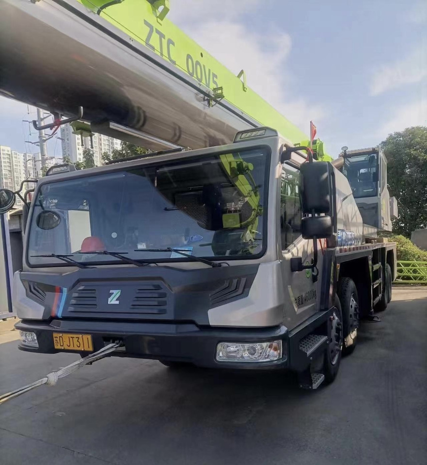 ZOOMLION Crane ZTC700V562-1 - Visurgājējs celtnis: foto 1 ZOOMLION Crane ZTC700V562-1 - Visurgājējs celtnis: foto 1