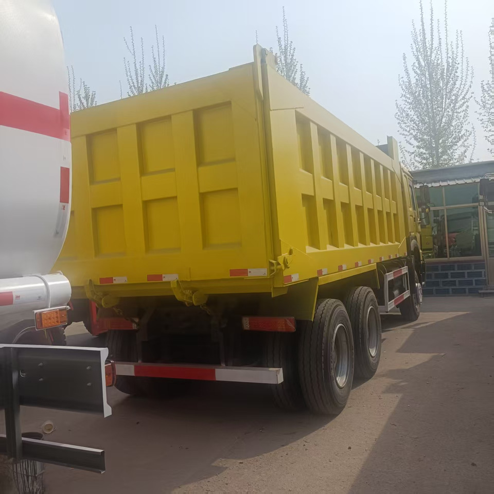 Sinotruk howo 371 6x4 - Kravas automašīna pašizgāzējs: foto 4 Sinotruk howo 371 6x4 - Kravas automašīna pašizgāzējs: foto 4