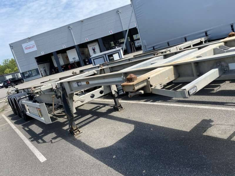 Semi-remorque 3 Essieux 38 TONNES CHARIOT COULISSANT - Puspiekabe noņemamā virsbūve/ Konteineru vedējs: foto 1 Semi-remorque 3 Essieux 38 TONNES CHARIOT COULISSANT - Puspiekabe noņemamā virsbūve/ Konteineru vedējs: foto 1