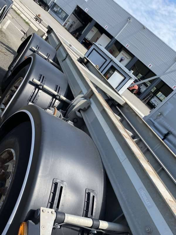 Semi-remorque 3 Essieux 38 TONNES CHARIOT COULISSANT - Puspiekabe noņemamā virsbūve/ Konteineru vedējs: foto 4 Semi-remorque 3 Essieux 38 TONNES CHARIOT COULISSANT - Puspiekabe noņemamā virsbūve/ Konteineru vedējs: foto 4