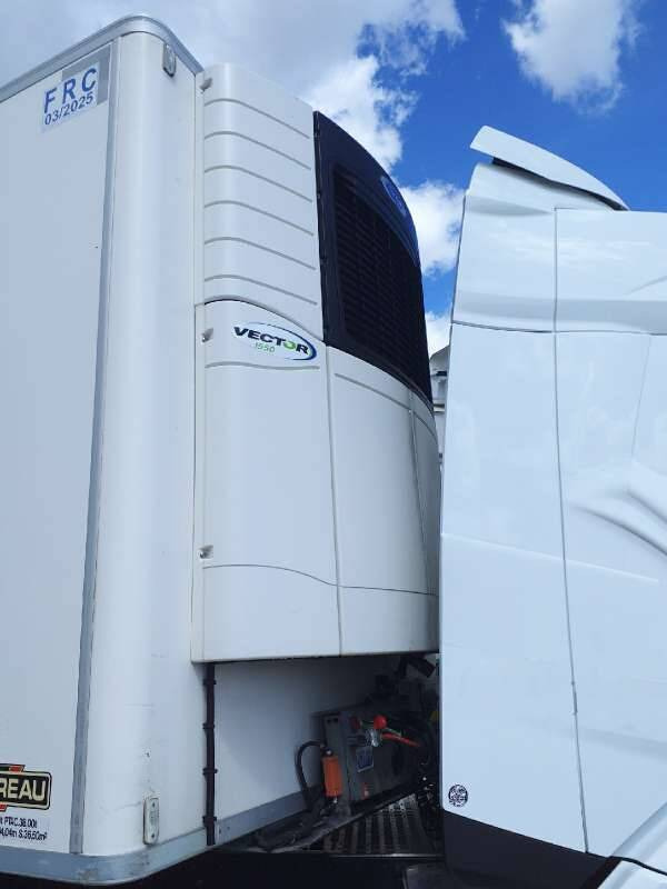 Semi-remorque 3 Essieux FRIGO 38 TONNES HAYON CAISSE CHEREAU GROUPE CARRIER VECTOR 1550 - Puspiekabe refrižerators: foto 2 Semi-remorque 3 Essieux FRIGO 38 TONNES HAYON CAISSE CHEREAU GROUPE CARRIER VECTOR 1550 - Puspiekabe refrižerators: foto 2