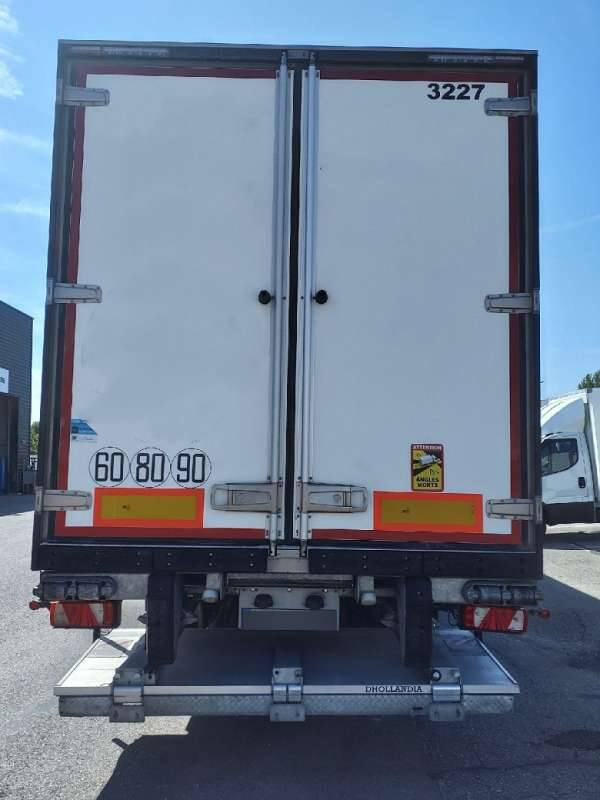 Semi-remorque 3 Essieux FRIGO 38 TONNES HAYON CAISSE CHEREAU GROUPE CARRIER VECTOR 1950 MT - Puspiekabe refrižerators: foto 3 Semi-remorque 3 Essieux FRIGO 38 TONNES HAYON CAISSE CHEREAU GROUPE CARRIER VECTOR 1950 MT - Puspiekabe refrižerators: foto 3