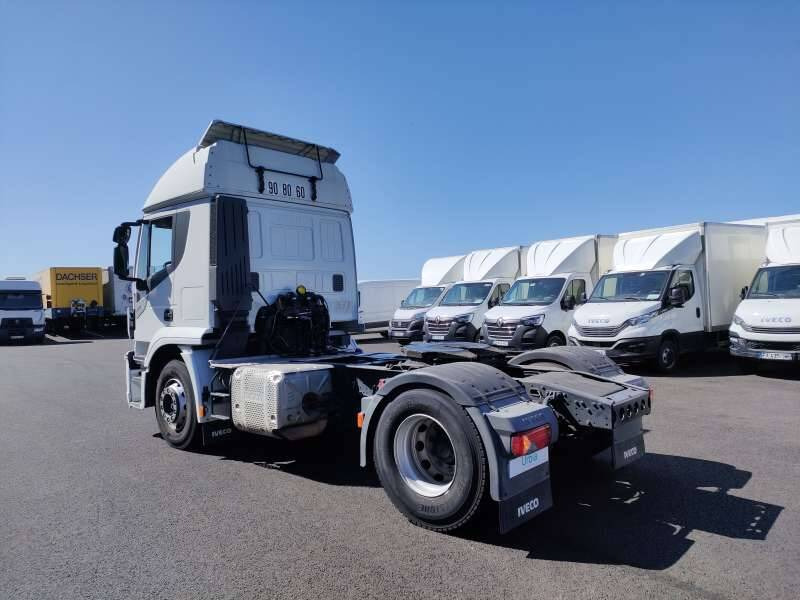Tracteur 19 TONNES 360 CV 1 COUCHETTE - Vilcējs: foto 4 Tracteur 19 TONNES 360 CV 1 COUCHETTE - Vilcējs: foto 4