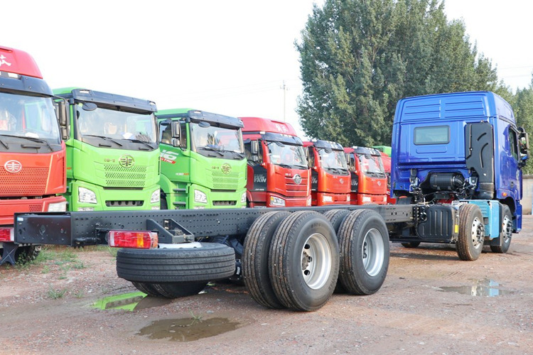FOTON Foton 8x4 Tractor Head for Sale in Zambia - Šasija kravas automašīna: foto 5 FOTON Foton 8x4 Tractor Head for Sale in Zambia - Šasija kravas automašīna: foto 5