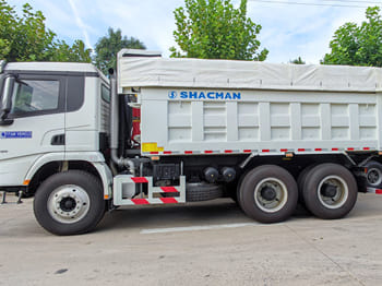 SHACMAN Shacman F3000 6x4 Tractor Truck for Sale in Zambia - Kravas automašīna pašizgāzējs: foto 4 SHACMAN Shacman F3000 6x4 Tractor Truck for Sale in Zambia - Kravas automašīna pašizgāzējs: foto 4