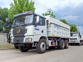 SHACMAN Shacman F3000 6x4 Tractor Truck for Sale in Zambia - Kravas automašīna pašizgāzējs: foto 3 SHACMAN Shacman F3000 6x4 Tractor Truck for Sale in Zambia - Kravas automašīna pašizgāzējs: foto 3