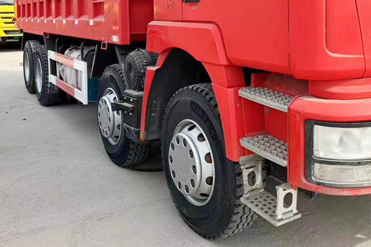 SHACMAN Shacman Truck for sale in Tanzania - Kravas automašīna pašizgāzējs: foto 3 SHACMAN Shacman Truck for sale in Tanzania - Kravas automašīna pašizgāzējs: foto 3