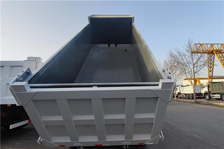 SINOTRUK Used Howo 400hp Dump Truck for Sale In Zambia - Kravas automašīna pašizgāzējs: foto 3 SINOTRUK Used Howo 400hp Dump Truck for Sale In Zambia - Kravas automašīna pašizgāzējs: foto 3