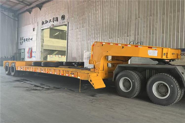 TITAN 2 Axle Detachable Gooseneck Trailer for Sale In Jamaica - Puspiekabe zema profila platforma: foto 1 TITAN 2 Axle Detachable Gooseneck Trailer for Sale In Jamaica - Puspiekabe zema profila platforma: foto 1