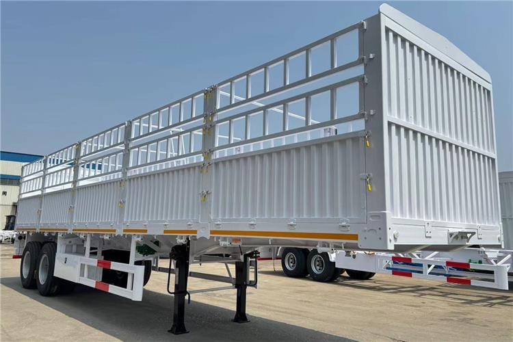 TITAN 2 Axle Fence Semi Trailer with Bogie Suspension for Sale In Nigeria - Puspiekabe dzīvnieku pārvadāšanai: foto 1 TITAN 2 Axle Fence Semi Trailer with Bogie Suspension for Sale In Nigeria - Puspiekabe dzīvnieku pārvadāšanai: foto 1