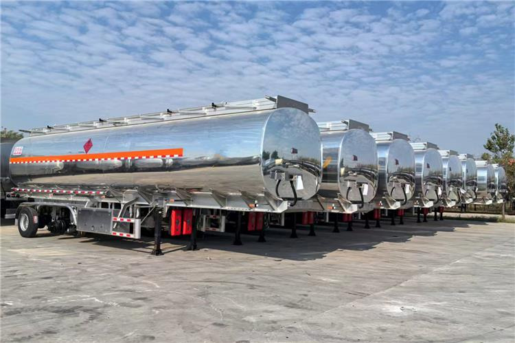 TITAN 3 Axle 45000 L Aluminum Tanker Trailer for Sale In Zimbabwe - Puspiekabe cisterna: foto 1 TITAN 3 Axle 45000 L Aluminum Tanker Trailer for Sale In Zimbabwe - Puspiekabe cisterna: foto 1