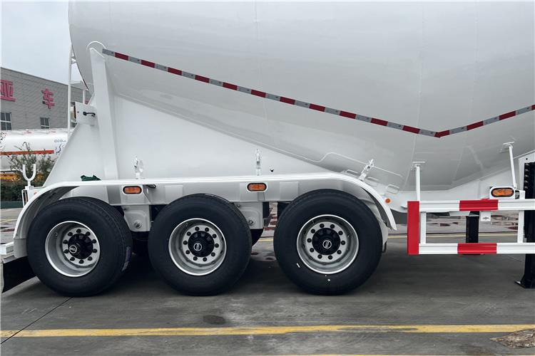 TITAN 30cbm Dry Bulker Cement Tanker Trailer with Air Suspension for Sale In Zambia - Puspiekabe cisterna: foto 3 TITAN 30cbm Dry Bulker Cement Tanker Trailer with Air Suspension for Sale In Zambia - Puspiekabe cisterna: foto 3