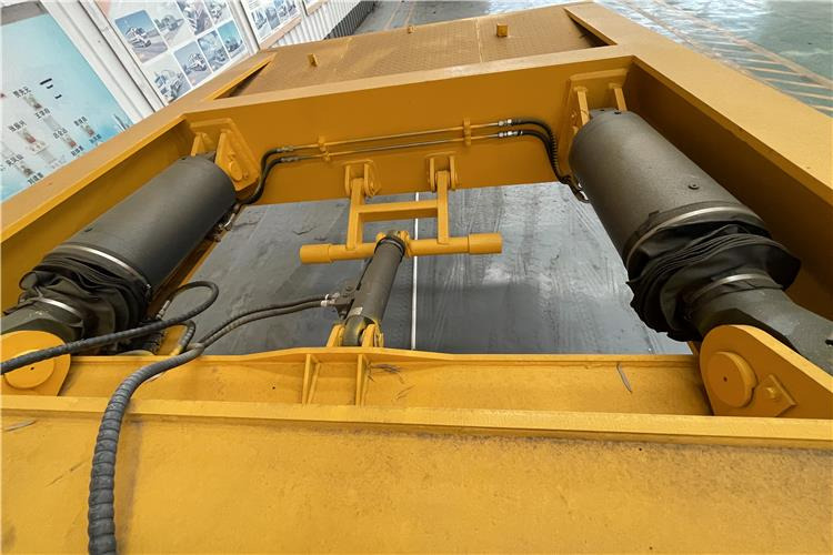 Jaunā Puspiekabe zema profila platforma pārvadāšana smagās tehnikas TITAN 4 Line 8 Axle Detachable Gooseneck Trailer for Sale In Nigeria Lagos: foto 6 Jaunā Puspiekabe zema profila platforma pārvadāšana smagās tehnikas TITAN 4 Line 8 Axle Detachable Gooseneck Trailer for Sale In Nigeria Lagos: foto 6