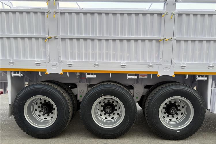 TITAN 80 Ton Fence Cargo Trailer for Sale In Mali - Puspiekabe dzīvnieku pārvadāšanai: foto 5 TITAN 80 Ton Fence Cargo Trailer for Sale In Mali - Puspiekabe dzīvnieku pārvadāšanai: foto 5