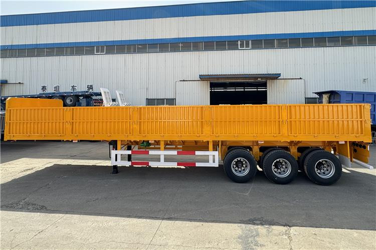 TITAN Tri Axle Side Wall Semi Trailer with 60 Ton Capcaity for Sale In Senegal - Bortu puspiekabe/ Platforma: foto 4 TITAN Tri Axle Side Wall Semi Trailer with 60 Ton Capcaity for Sale In Senegal - Bortu puspiekabe/ Platforma: foto 4