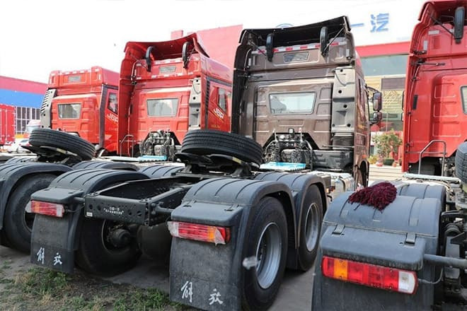 FAW Faw J6P 6X4 Tractor Head for Sale in Angola - Vilcējs: foto 3 FAW Faw J6P 6X4 Tractor Head for Sale in Angola - Vilcējs: foto 3