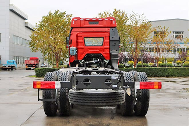 FAW New Faw J6P 390 Trucks for Sale in Nigeria - Vilcējs: foto 4 FAW New Faw J6P 390 Trucks for Sale in Nigeria - Vilcējs: foto 4