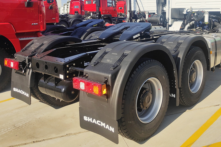 SHACMAN Second Hand Shacman Tractor Trailer for Sale in Malawi - Vilcējs: foto 5 SHACMAN Second Hand Shacman Tractor Trailer for Sale in Malawi - Vilcējs: foto 5