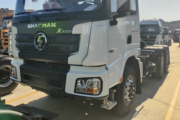 SHACMAN Second Hand Shacman Tractor Trailer for Sale in Malawi - Vilcējs: foto 2 SHACMAN Second Hand Shacman Tractor Trailer for Sale in Malawi - Vilcējs: foto 2