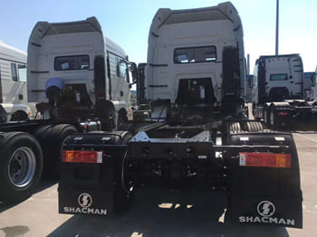 SHACMAN Shacman Tractor Cargo Truck for Sale in Namibia - Vilcējs: foto 2 SHACMAN Shacman Tractor Cargo Truck for Sale in Namibia - Vilcējs: foto 2
