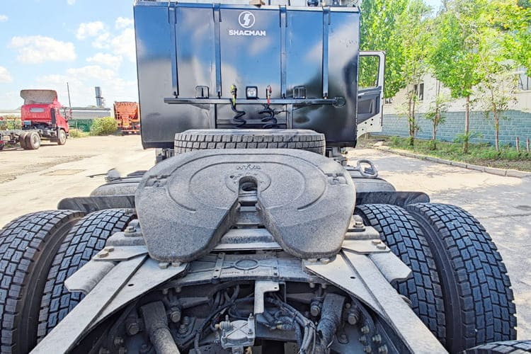SHACMAN Shacman Tractor Truck for Sale in Saudi Arabia - Vilcējs: foto 5 SHACMAN Shacman Tractor Truck for Sale in Saudi Arabia - Vilcējs: foto 5