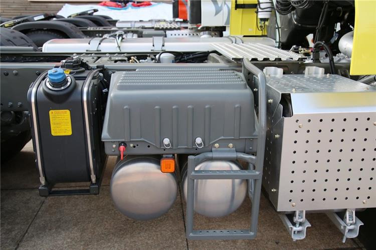 Sinotruk Used Sitrak 430 HP Truck Head for Sale In Ghana - Vilcējs: foto 5 Sinotruk Used Sitrak 430 HP Truck Head for Sale In Ghana - Vilcējs: foto 5