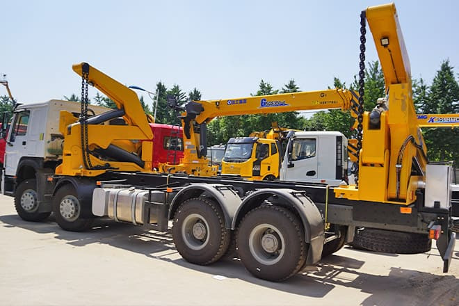XCMG 20Ft Container Side Lift Truck for Sale in Guyana - Konteineru vedējs/ Kravas automašīna ar noņemamā virsbūve: foto 1 XCMG 20Ft Container Side Lift Truck for Sale in Guyana - Konteineru vedējs/ Kravas automašīna ar noņemamā virsbūve: foto 1