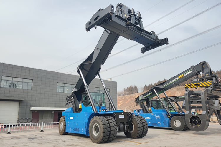 XCMG Reach Stacker Container Handler for sale in Malawi - Konteineru iekrāvējs: foto 2 XCMG Reach Stacker Container Handler for sale in Malawi - Konteineru iekrāvējs: foto 2
