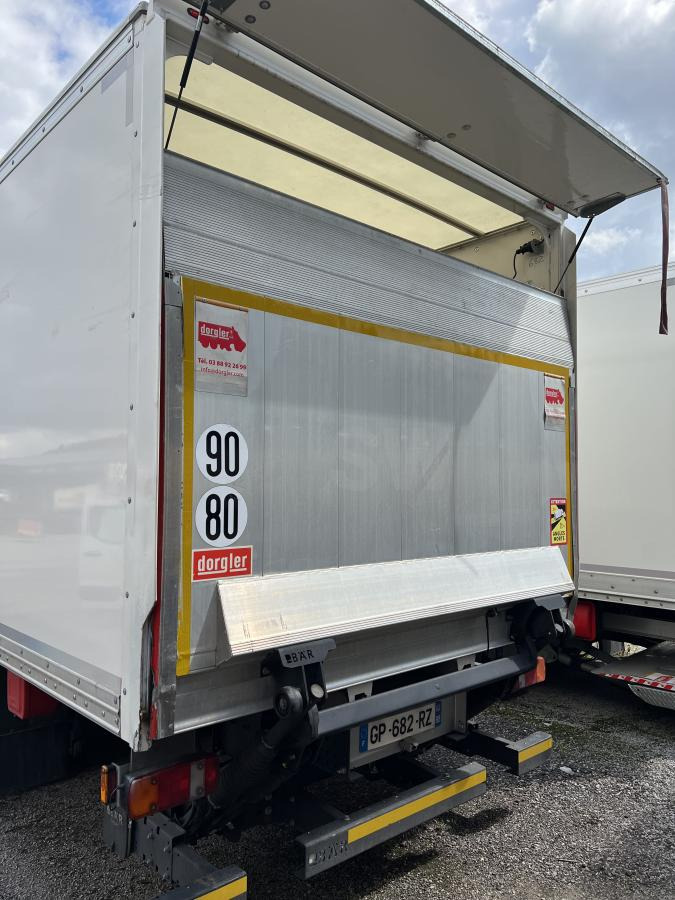 MAN TGS 18.360 - Kravas automašīna ar slēgto virsbūvi: foto 3 MAN TGS 18.360 - Kravas automašīna ar slēgto virsbūvi: foto 3