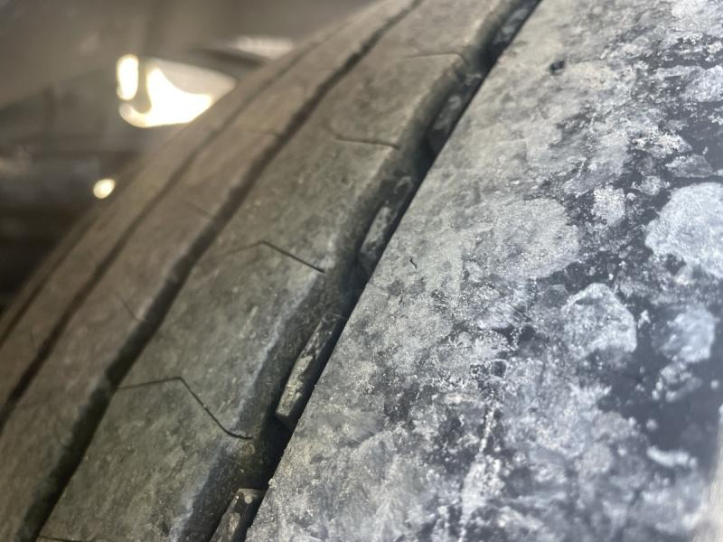 MAN TGS 35.480 - Kravas automašīna ar tentu: foto 3 MAN TGS 35.480 - Kravas automašīna ar tentu: foto 3