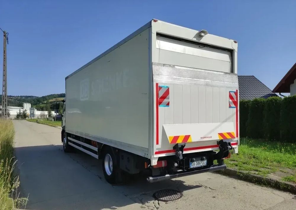 MAN TGM 15.290 kontener , winda - Kravas automašīna ar slēgto virsbūvi: foto 3 MAN TGM 15.290 kontener , winda - Kravas automašīna ar slēgto virsbūvi: foto 3