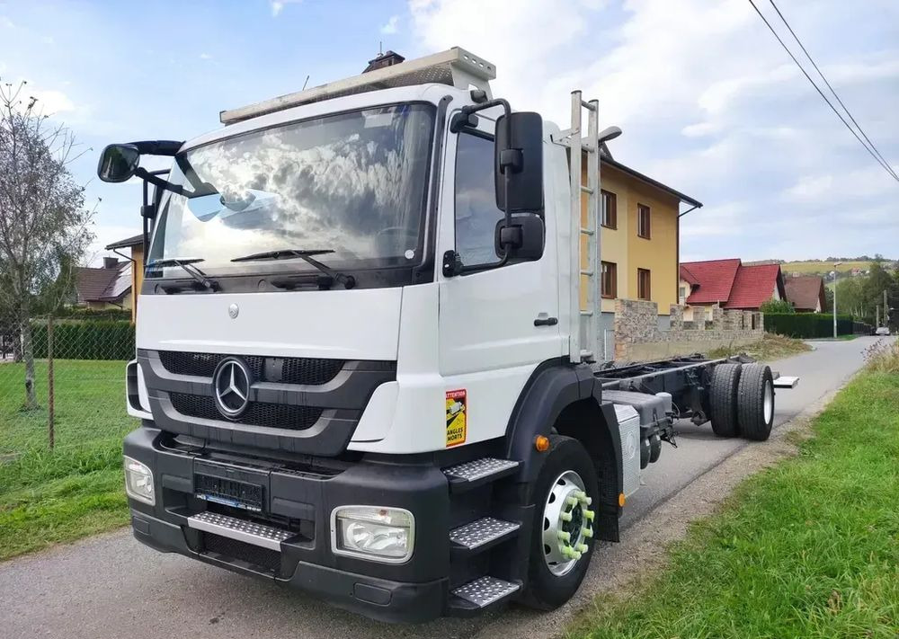 Mercedes-Benz AXOR 1829 rama do zabudowy blokada mostu - Šasija kravas automašīna: foto 1 Mercedes-Benz AXOR 1829 rama do zabudowy blokada mostu - Šasija kravas automašīna: foto 1