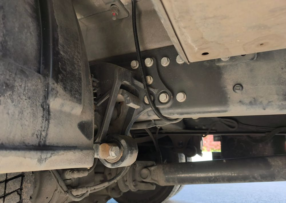 Renault GAMA D 12.210 chłodnia izoterma 14 palet poduszka - Kravas automašīna refrižerators: foto 4 Renault GAMA D 12.210 chłodnia izoterma 14 palet poduszka - Kravas automašīna refrižerators: foto 4