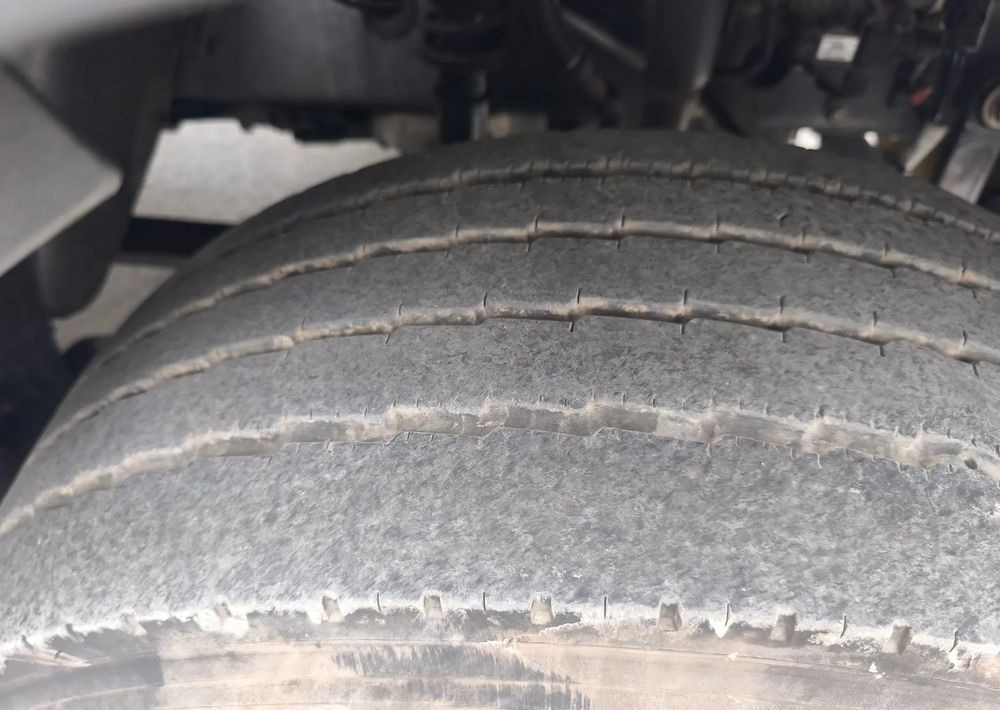 Renault GAMA D 14.210 chłodnia izoterma 16 palet poduszka - Kravas automašīna refrižerators: foto 5 Renault GAMA D 14.210 chłodnia izoterma 16 palet poduszka - Kravas automašīna refrižerators: foto 5