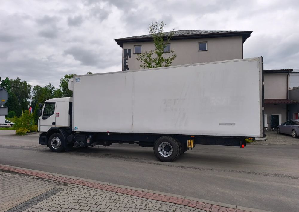 Renault GAMA D 18.320  chłodnia izoterma 18 palet sypialka - Kravas automašīna refrižerators: foto 4 Renault GAMA D 18.320  chłodnia izoterma 18 palet sypialka - Kravas automašīna refrižerators: foto 4