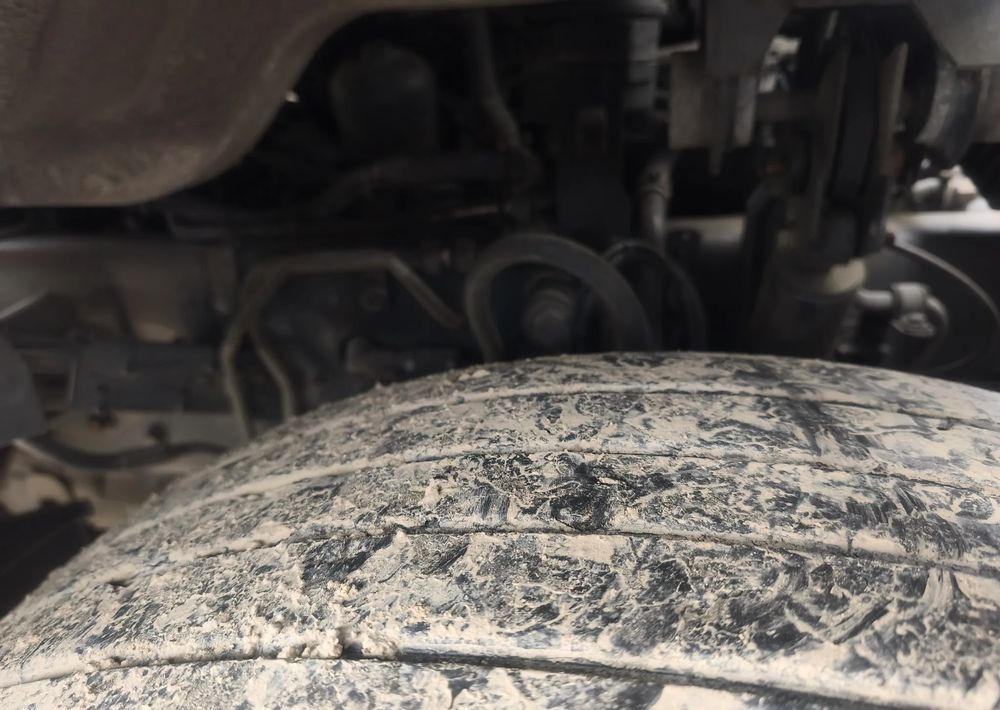 Renault Gama D 18.280  rama do zabudowy poduszka - Šasija kravas automašīna: foto 4 Renault Gama D 18.280  rama do zabudowy poduszka - Šasija kravas automašīna: foto 4