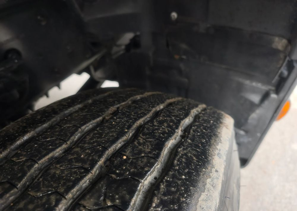 Renault Gama D 26.320 skrzynia hds palfinger PK15500 - Bortu kravas automašīna/ Platforma, Kravas auto ar manipulatoru: foto 3 Renault Gama D 26.320 skrzynia hds palfinger PK15500 - Bortu kravas automašīna/ Platforma, Kravas auto ar manipulatoru: foto 3