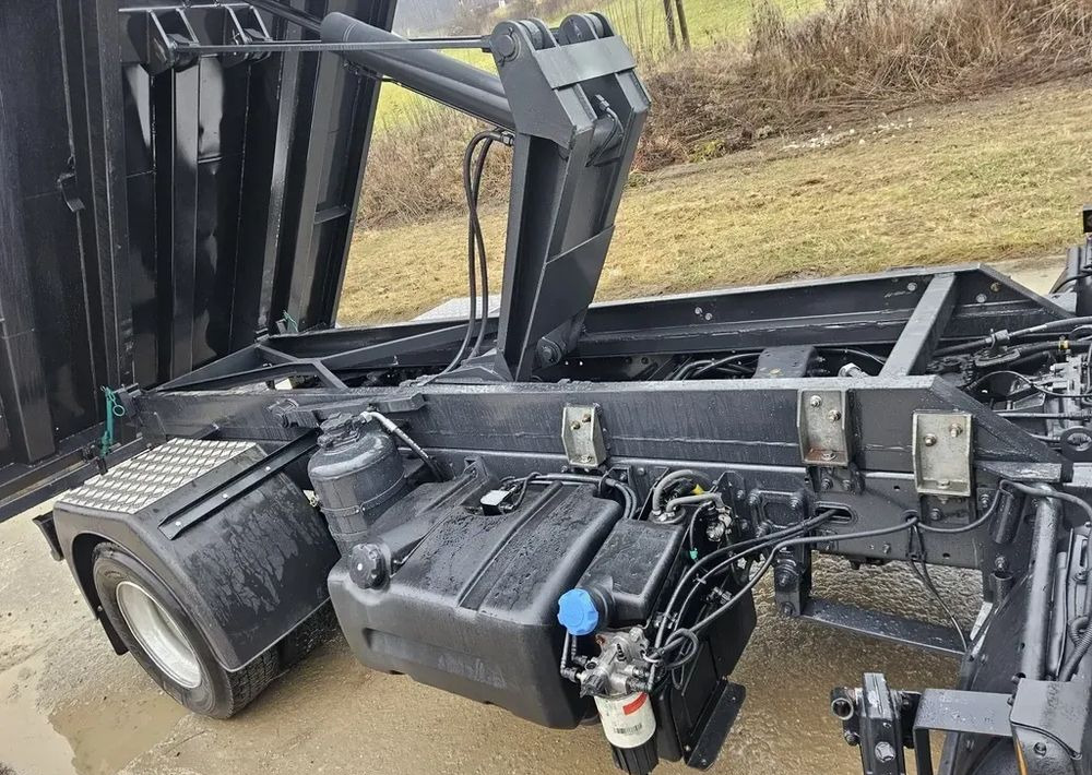 Renault Midlum 220 Dxi wywrot wywrotka kiper blokada - Kravas automašīna pašizgāzējs: foto 5 Renault Midlum 220 Dxi wywrot wywrotka kiper blokada - Kravas automašīna pašizgāzējs: foto 5