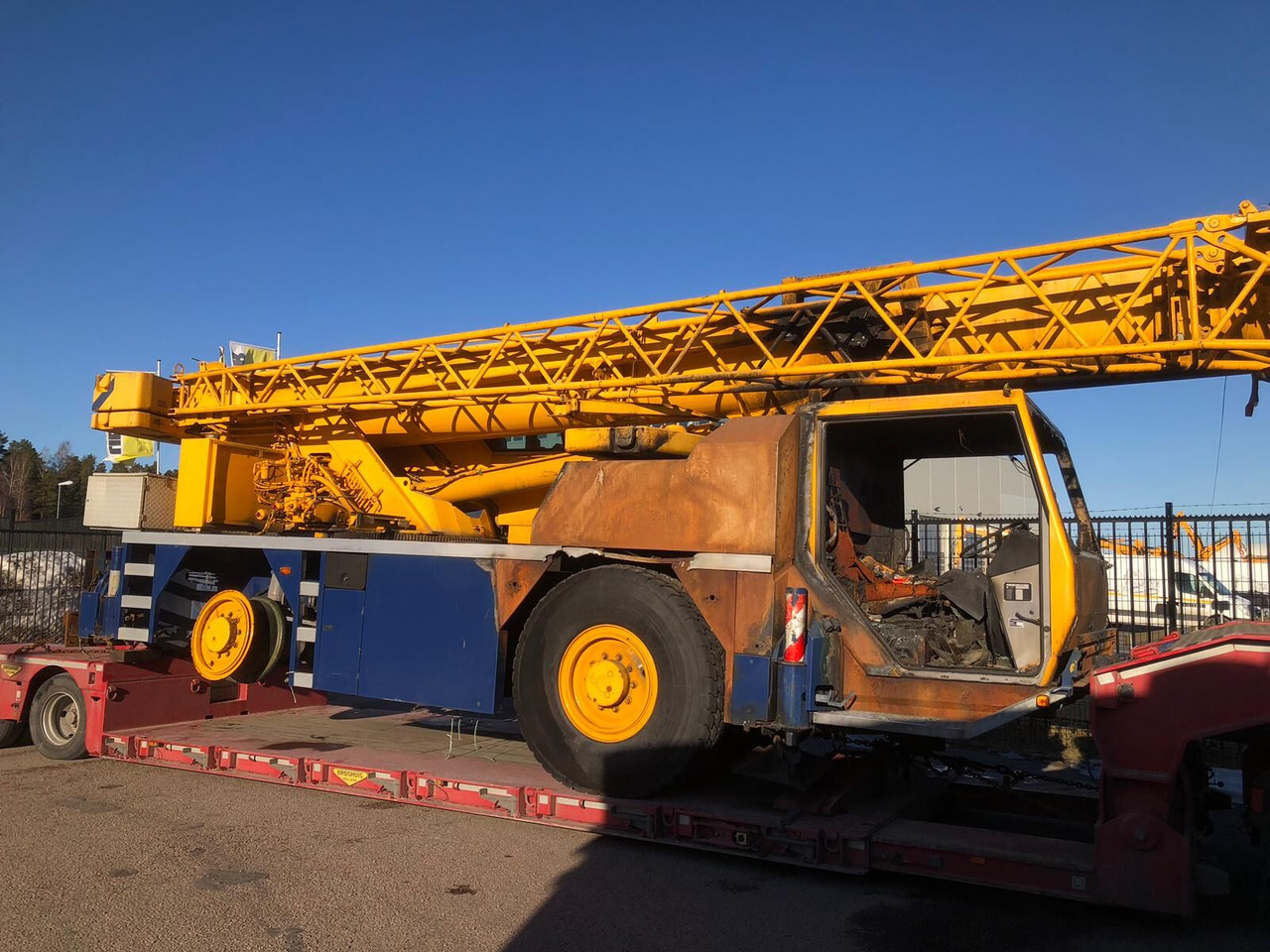 Liebherr LTM 1030-2 - Autoceltnis: foto 1 Liebherr LTM 1030-2 - Autoceltnis: foto 1