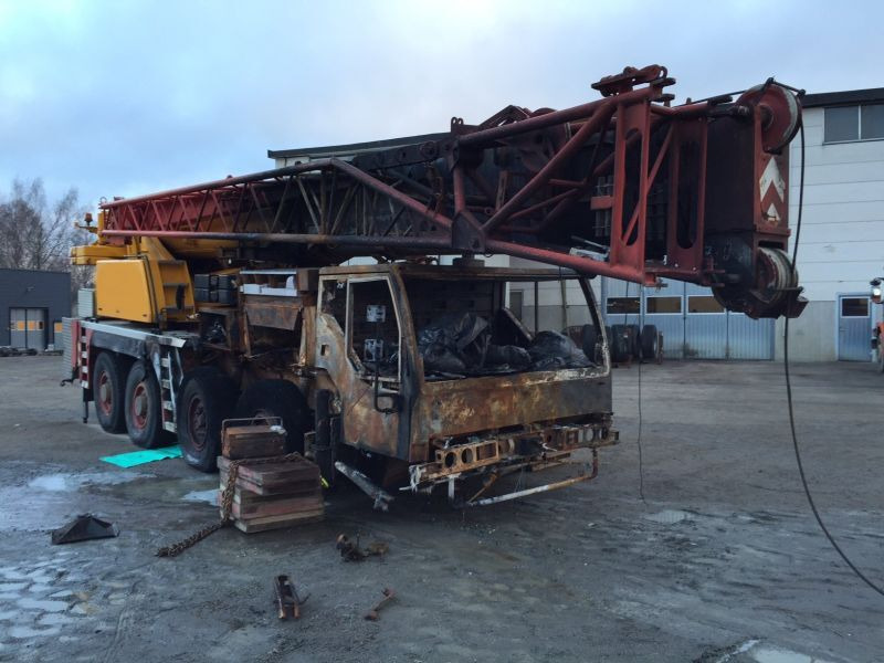 Liebherr LTM 1060-2 - Autoceltnis: foto 1 Liebherr LTM 1060-2 - Autoceltnis: foto 1