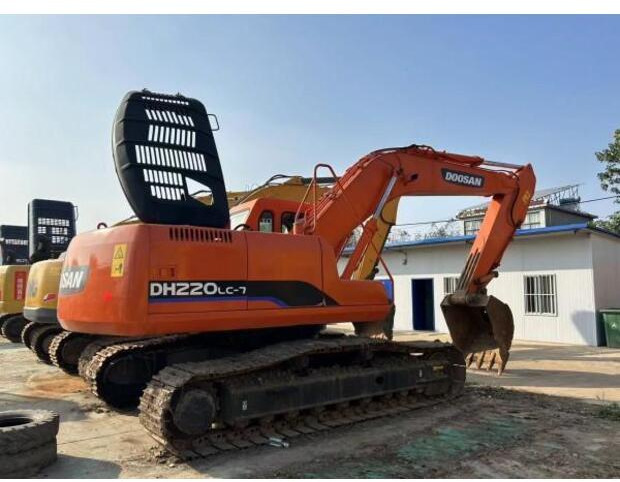2019 Doosan DH220-7 - Kāpurķēžu ekskavators: foto 1 2019 Doosan DH220-7 - Kāpurķēžu ekskavators: foto 1