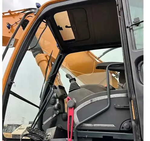 2020 Hyundai R305 - Kāpurķēžu ekskavators: foto 4 2020 Hyundai R305 - Kāpurķēžu ekskavators: foto 4