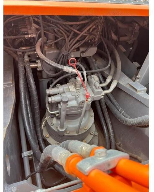 Kāpurķēžu ekskavators 2021 Hitachi ZX240-3: foto 16