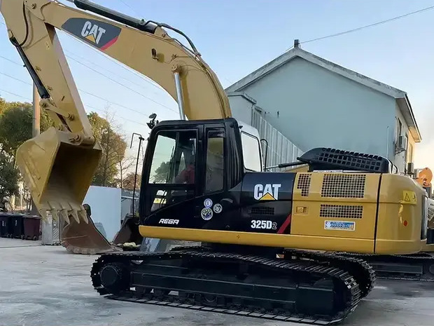 2022 Caterpillar 325 - Kāpurķēžu ekskavators: foto 1 2022 Caterpillar 325 - Kāpurķēžu ekskavators: foto 1