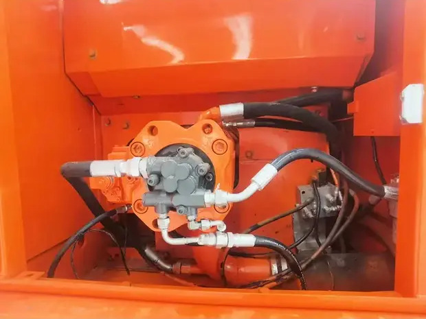 Kāpurķēžu ekskavators 2022 Doosan DX225: foto 20